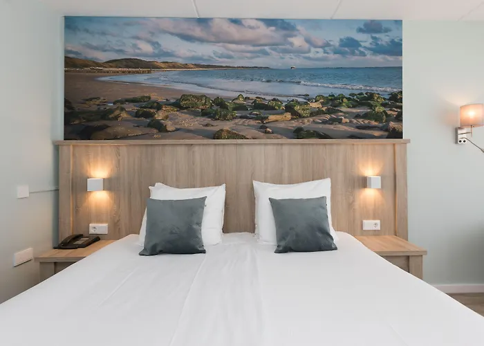 Beach Hotel I Kloeg Collection